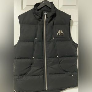 Moose knuckles Montreal vest Size L Black colour